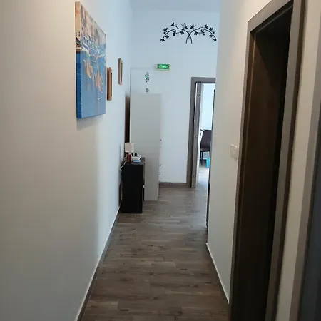 Spacious 3 Bedroom Near The Sea * St Paul's Bay