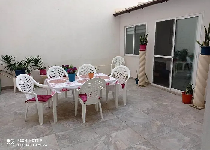 Spacious 3 Bedroom Near The Sea * Сент-Полс-Бей