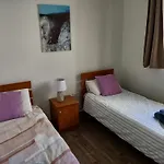 Large, Spacious 3 Bedroom Near The Sea アパート *