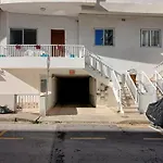Large, Spacious 3 Bedroom Near The Sea St. Paul's Bay