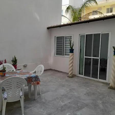 Spacious 3 Bedroom Near The Sea *