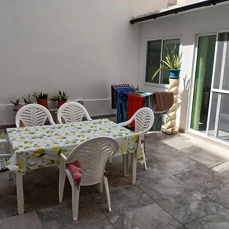 Spacious 3 Bedroom Near The Sea Apartment St. Paul's Bay