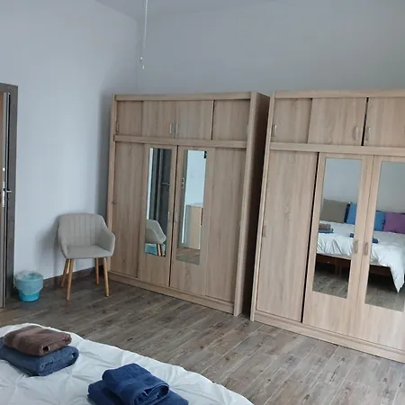 Large 3 Bedroom Near The Sea 圣保罗湾城