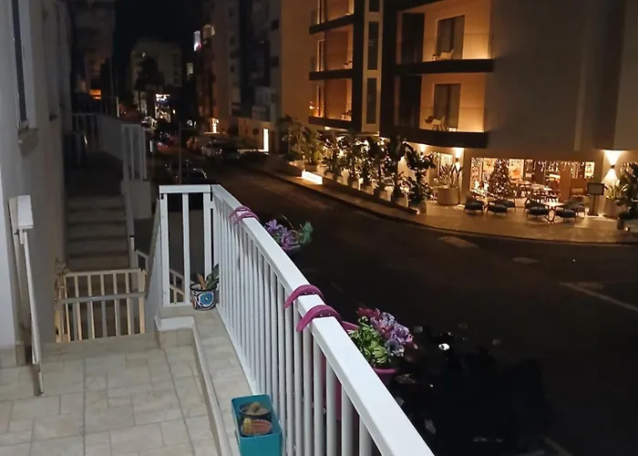 Apartment Spacious 3 Bedroom Near The Sea *