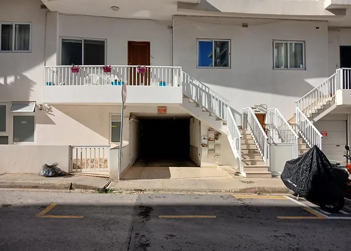 Spacious 3 Bedroom Near The Sea St. Paul's Bay