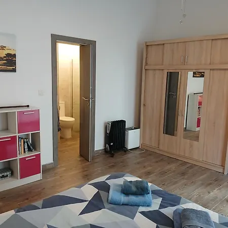 Spacious 3 Bedroom Near The Sea شقة خليج سانت بول